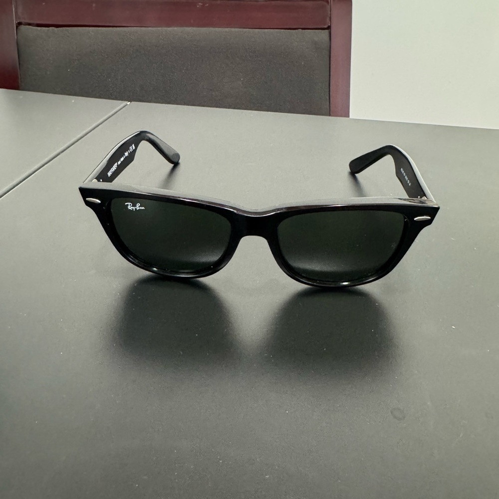 Ray-Ban Classic Black Sunglasses